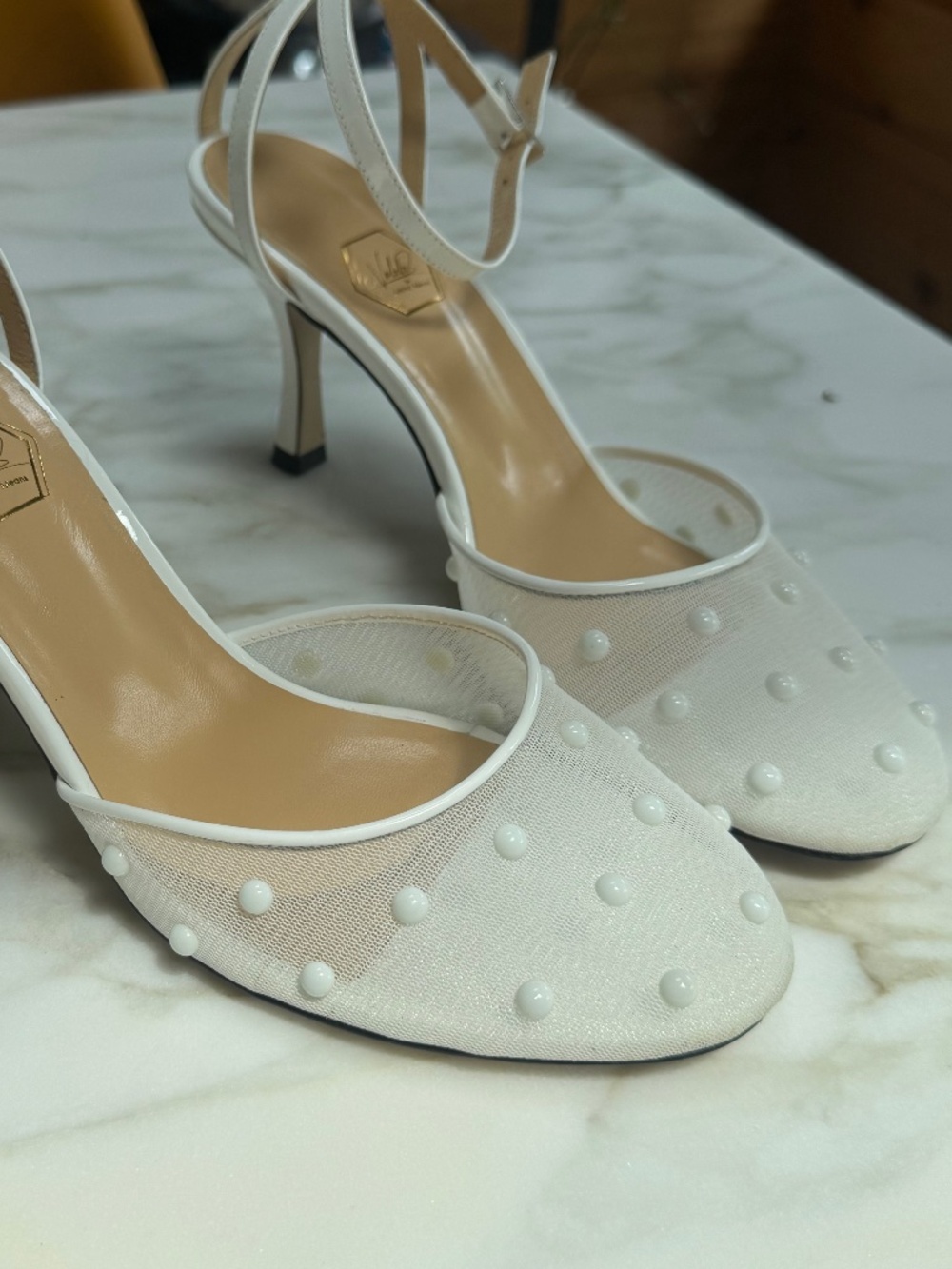 White Nalebe Size 8 Heels